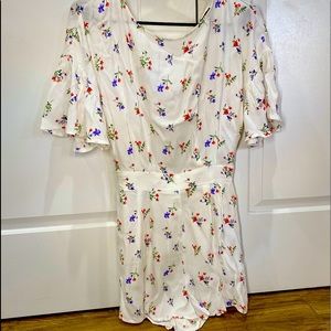 White Romper with flower print